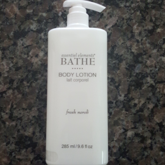 Essential elements BATHE fresh neroli body lotion New 9.6 fl oz pump - Picture 3 of 7